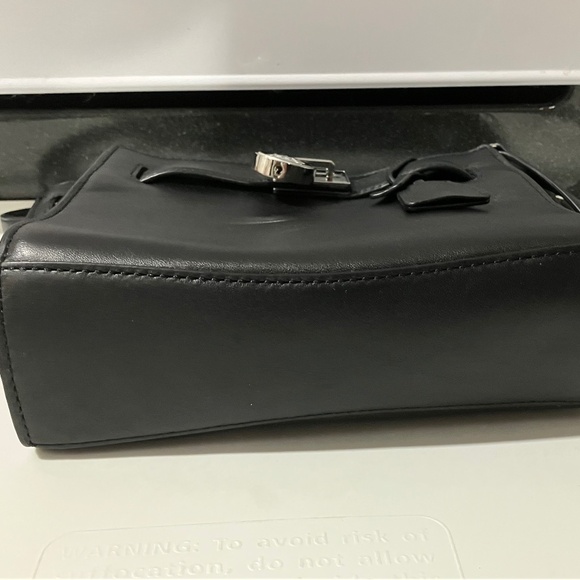 NWOT Michael Kors Hamilton traveler crossbody in black - Picture 4 of 8